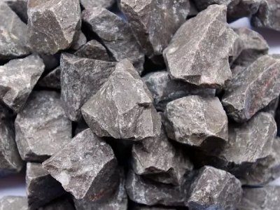 生产轻质碳酸钙用的石料与燃料选用原则
