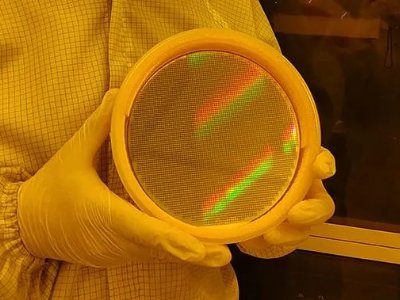 中电科二所研制出山西首片碳化硅芯片