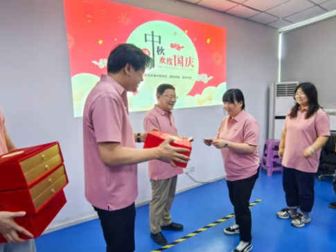 ��õ���������㲢��ͬ�У����ɱ�׼����˫��������ů���̣�ڹ�͡�����Ϊ��������ҵ�¶�