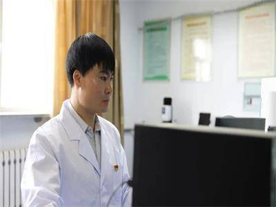 ����С�����ɹſƼ���ѧ��ϡ��׷����