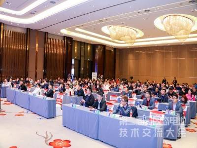 �ڶ���ȫ��̬��ؼ�����������ڰ��պϷ�¡�ؿ�Ļ