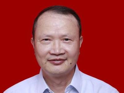 李永绣：蹲了四十年矿山的“土教授”