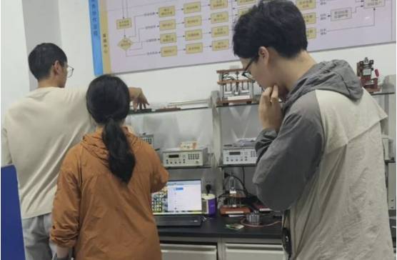 数据“跳楼”逼疯质检员？苏州这家企业用一台备用机解决了大麻烦