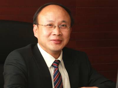 张深根：扎根粉体，点废成金