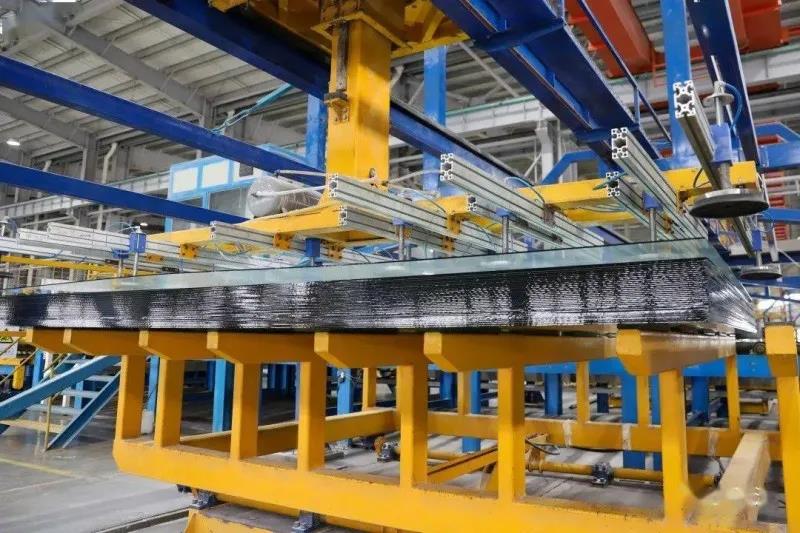 福建瑞玻连江项目第一条浮法玻璃生产线年产值达7亿